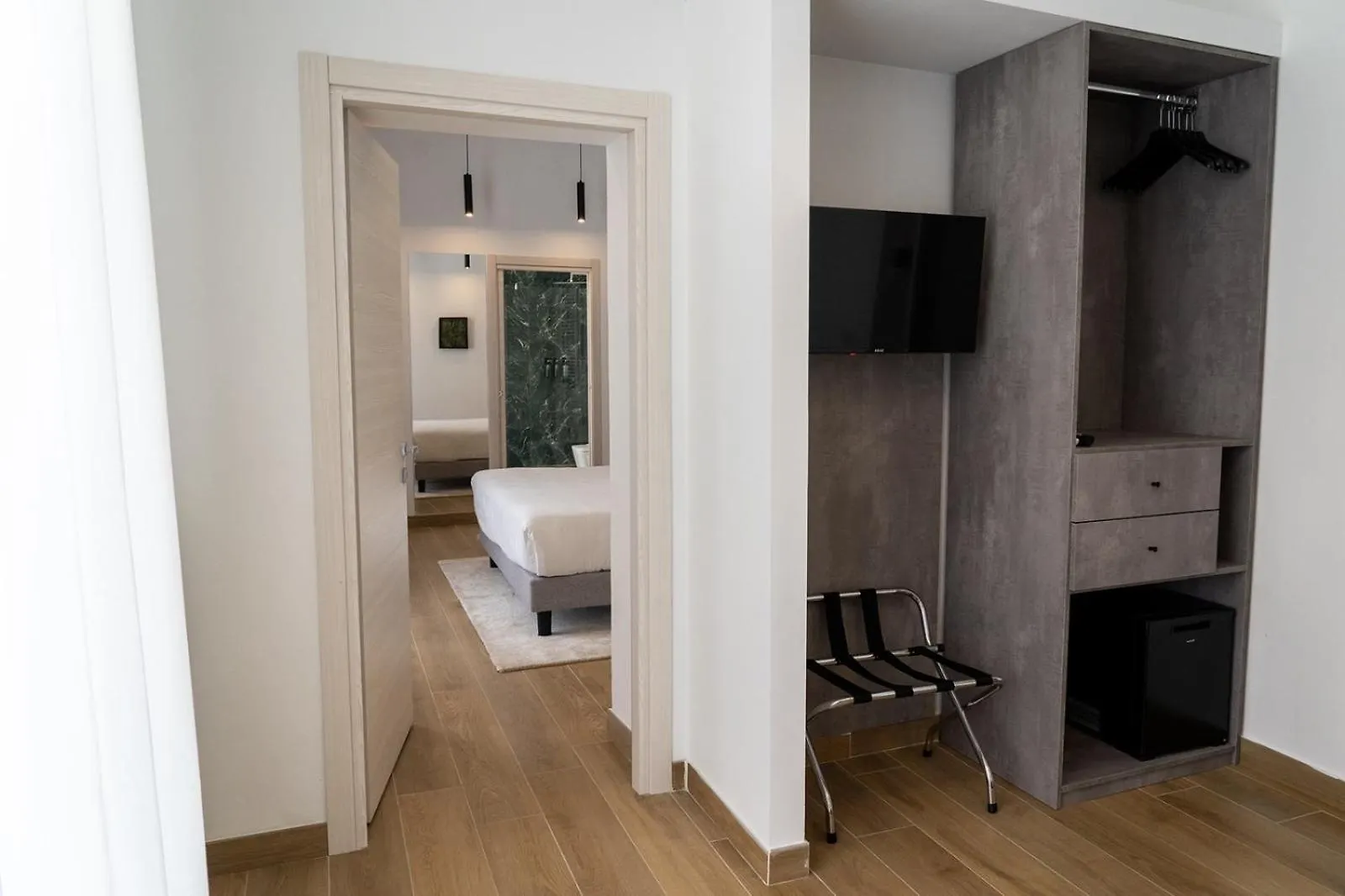 4Heavens_Naples Hotel Italy